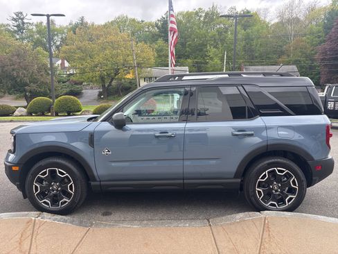 Used 2025 Ford Bronco Sport Outer Banks w/ Outer Banks Tech Package+ AWD/4WD image 6
