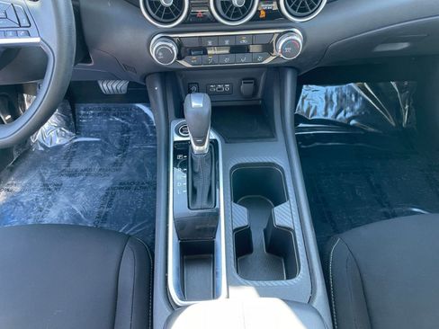 Used 2025 Nissan Sentra SV image 40