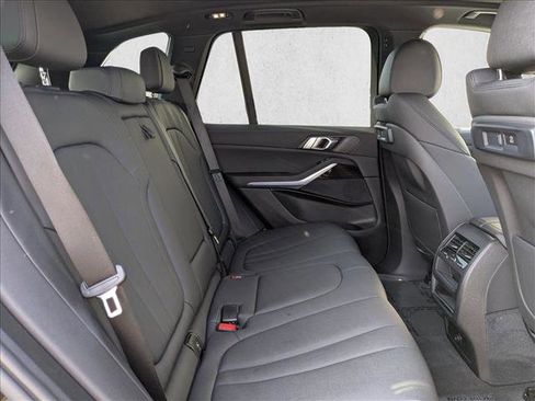 Used 2021 BMW X5 sDrive40i image 23