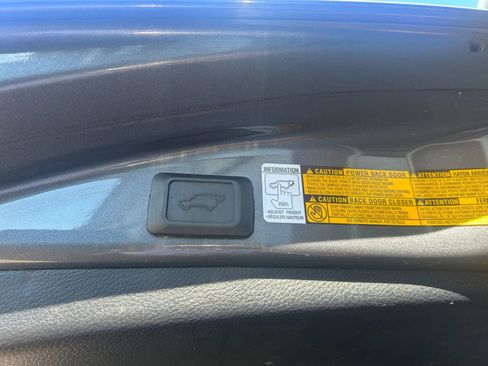 Used 2013 Toyota RAV4 Limited image 36
