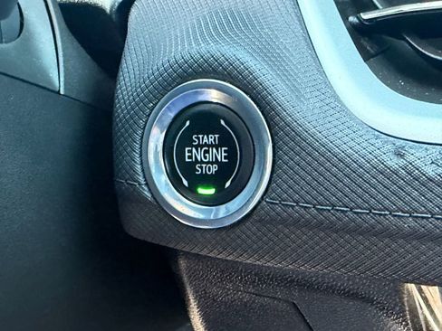 Used 2024 Chevrolet TrailBlazer LT w/ LT Cold Weather Package image 32