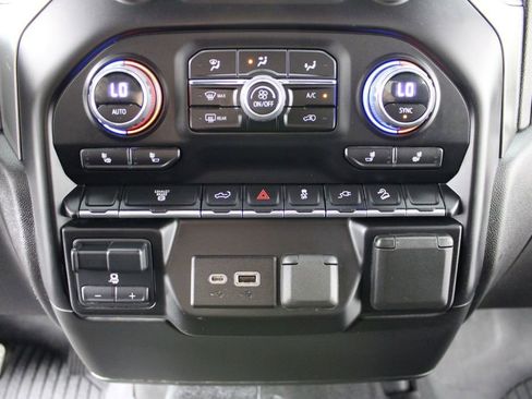 Used 2023 Chevrolet Silverado 2500 LT image 23