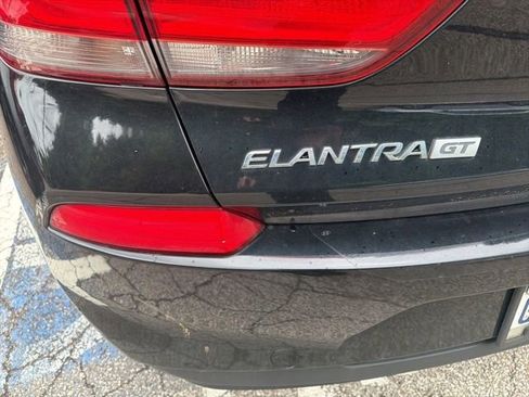 Used 2018 Hyundai Elantra GT FWD image 6
