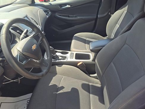 Used 2018 Chevrolet Cruze LS FWD image 6