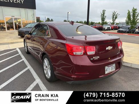 Used 2015 Chevrolet Malibu LT FWD image 4