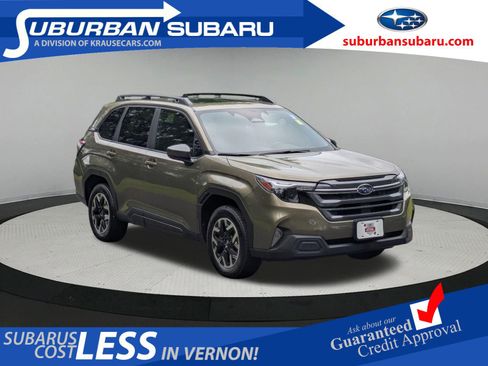 Used 2025 Subaru Forester Premium AWD/4WD image 1