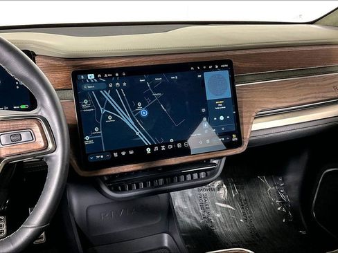 Used 2023 Rivian R1T Adventure image 6