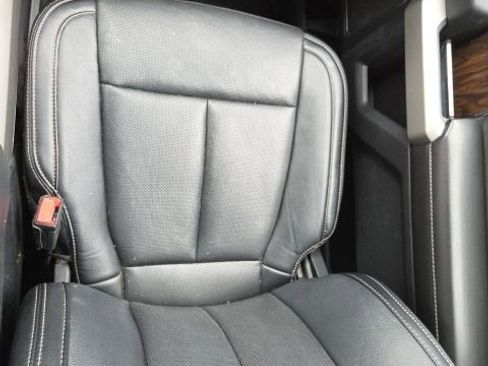 Used 2018 Ford F150 Lariat w/ Equipment Group 502A Luxury AWD/4WD image 19