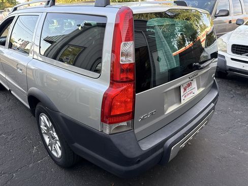 Used 2007 Volvo XC70 AWD/4WD image 7