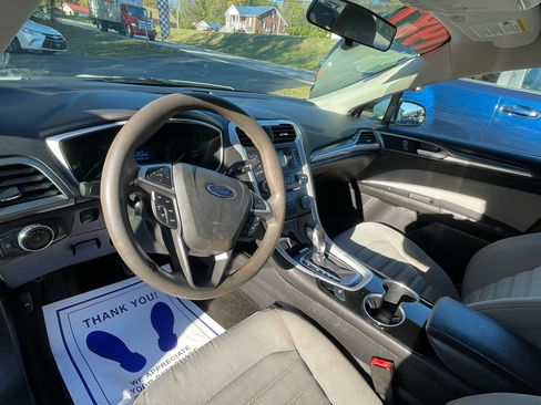 Used 2015 Ford Fusion S image 18