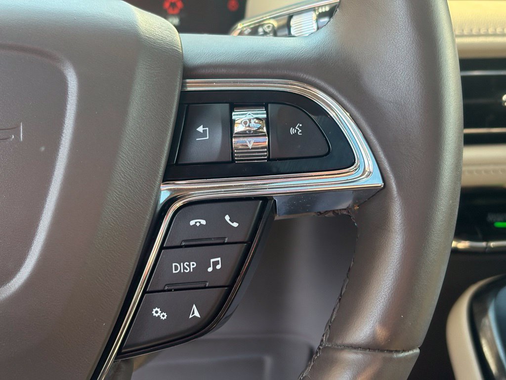 Used 2023 Lincoln Nautilus Reserve w/ Luxury Package AWD/4WD image 19