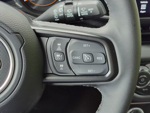 Used 2026 Jeep Wrangler Unlimited Rubicon w/ Safety Group AWD/4WD image 8