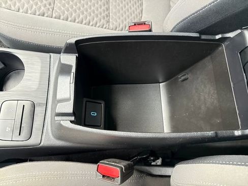 Used 2020 Ford Escape SE image 20