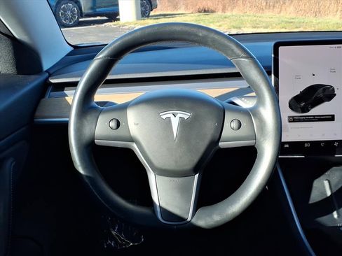 Used 2019 Tesla Model 3 Standard Range Plus image 23