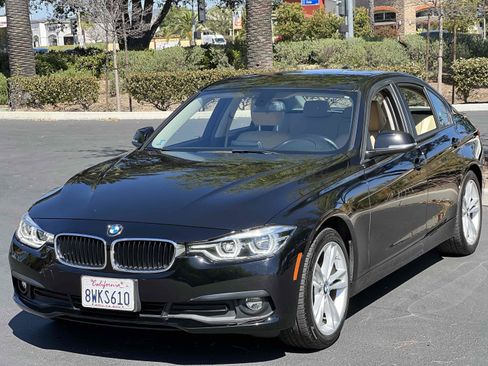 Used 2018 BMW 320i Sedan image 18