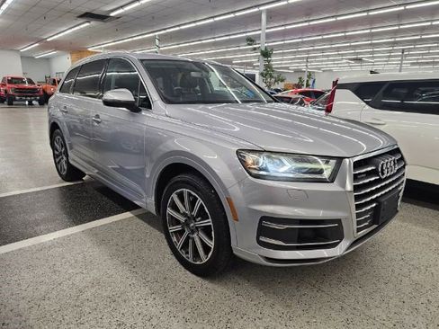 Used 2017 Audi Q7 3.0T Premium Plus image 3