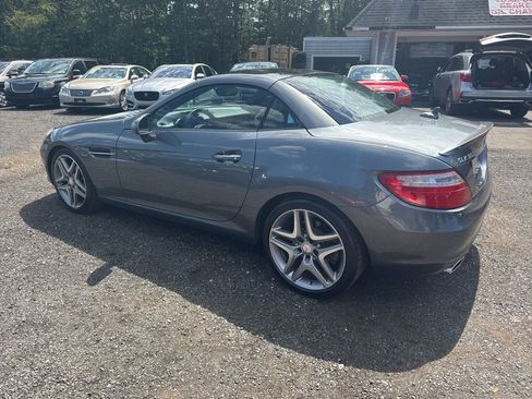 Used 2016 Mercedes-Benz SLK 300 image 19
