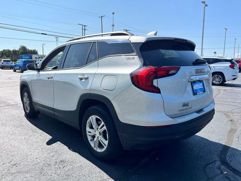 Used 2020 GMC Terrain SLE w/ Driver Convenience Package FWD image 5