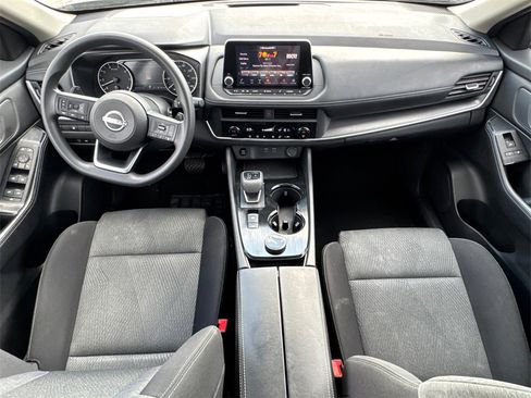 Used 2024 Nissan Rogue SV image 23