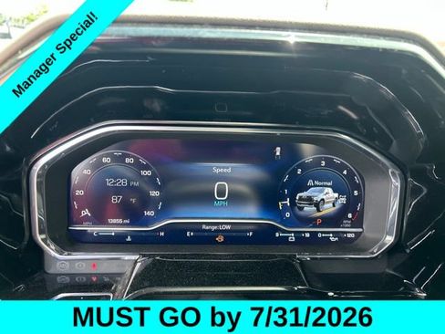 Used 2025 Chevrolet Silverado 1500 ZR2 AWD/4WD image 19