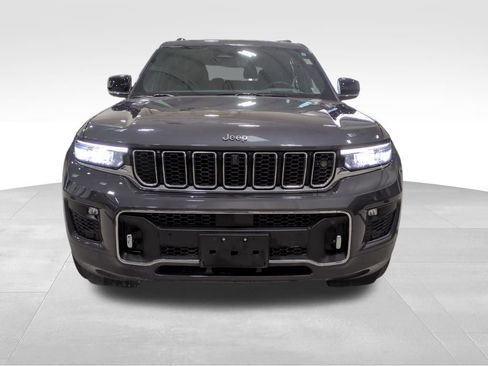 Used 2023 Jeep Grand Cherokee L Overland w/ Advanced Protech Group III image 11
