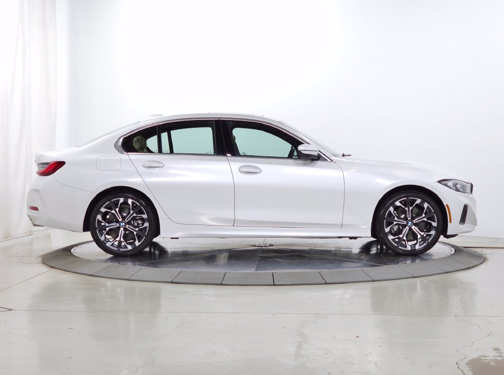Used 2026 BMW 330i xDrive Sedan w/ Premium Package AWD/4WD image 11