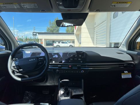 New 2026 Kia Sportage EX image 16