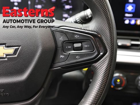 Used 2024 Chevrolet Trax LS FWD image 15