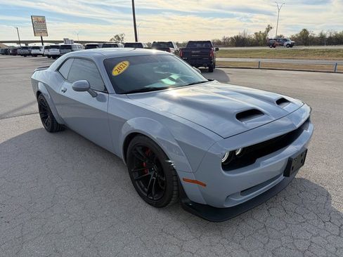 Used 2021 Dodge Challenger SRT Hellcat image 10