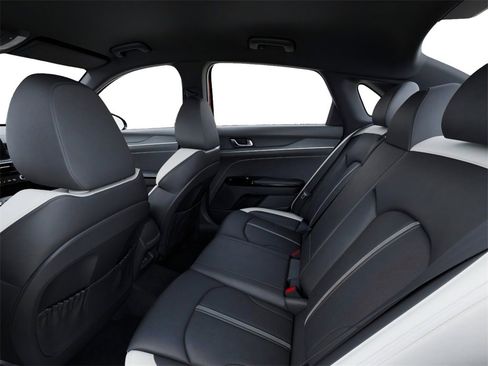 New 2026 Kia K5 GT-Line image 18