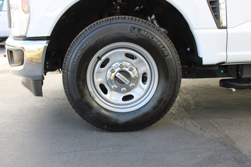 Used 2024 Ford F250 XL w/ XL Chrome Package RWD image 29