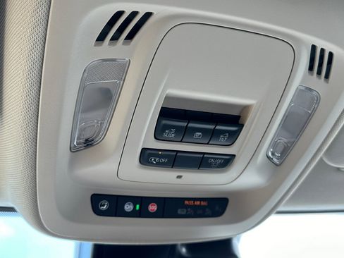 Used 2023 Buick Envision Essence w/ Sport Touring Package image 28