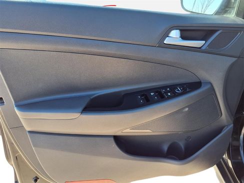 Used 2021 Hyundai Tucson SE image 13