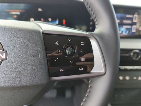 Certified 2025 Nissan Murano SV image 42