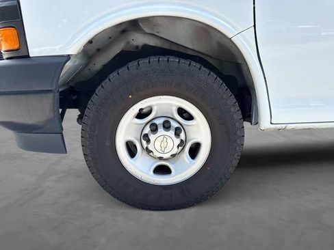 Used 2021 Chevrolet Express 2500 Extended w/ Driver Convenience Package RWD image 11