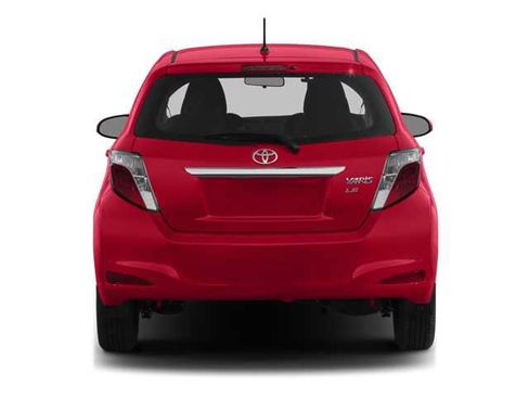 Used 2014 Toyota Yaris L FWD image 5