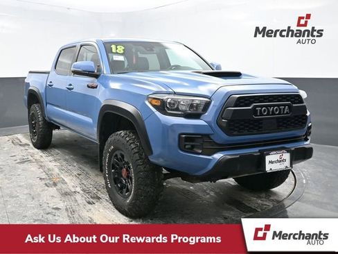 Used 2018 Toyota Tacoma SR image 1