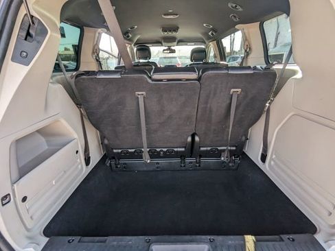 Used 2020 Dodge Grand Caravan SXT FWD image 21