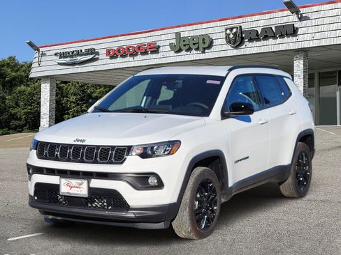 New 2026 Jeep Compass Latitude image 2