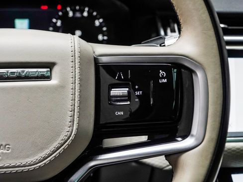 Used 2021 Land Rover Range Rover Velar R-Dynamic S image 28