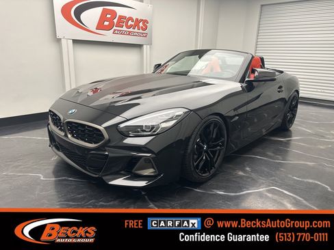 Used 2024 BMW Z4 M40i w/ Premium Package image 1
