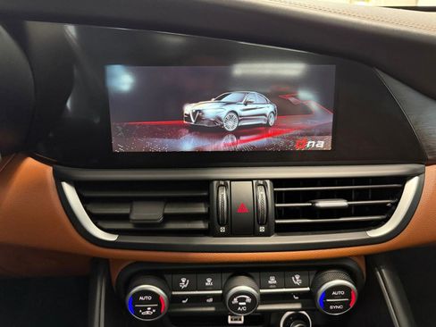 Used 2020 Alfa Romeo Giulia Ti w/ Nero Edizione RWD image 38