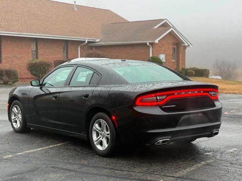 Used 2020 Dodge Charger SXT w/ Leather Interior Group image 6