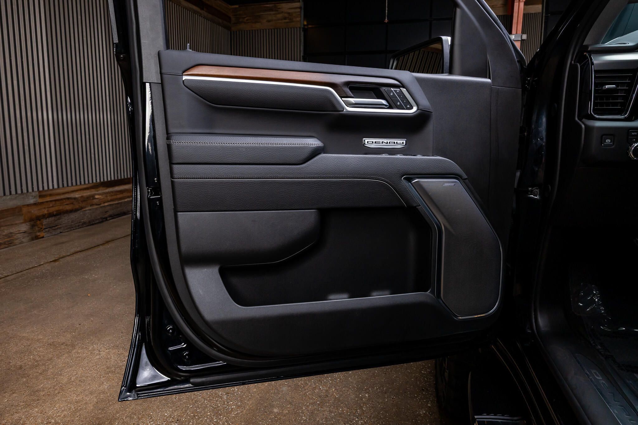 Used 2026 GMC Sierra 1500 Denali AWD/4WD image 35