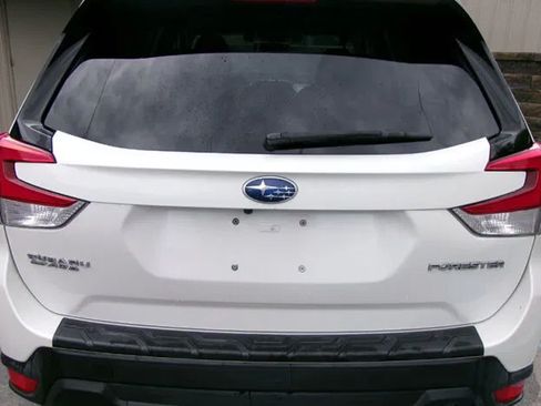 Used 2021 Subaru Forester Premium AWD/4WD image 4