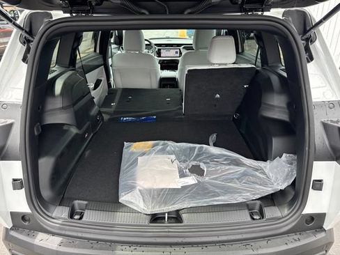New 2026 Jeep Cherokee Laredo AWD/4WD image 7