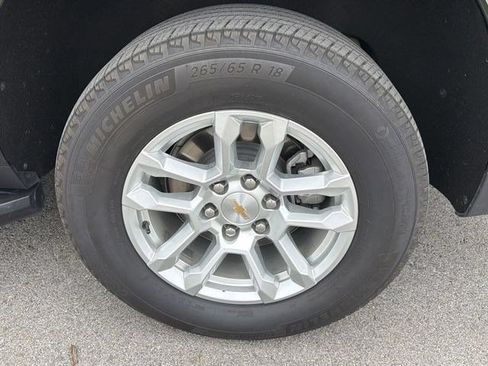 Used 2021 Chevrolet Tahoe High Country w/ Premium Package AWD/4WD image 21