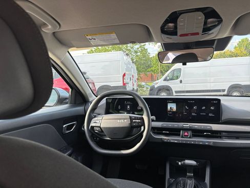 Used 2025 Kia K4 FWD image 34