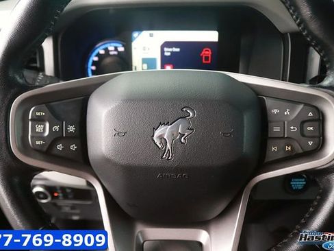 Certified 2023 Ford Bronco Badlands w/ Sasquatch Package AWD/4WD image 17