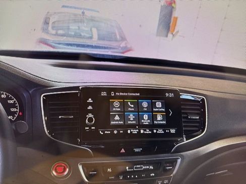 Used 2025 Honda Ridgeline RTL image 9